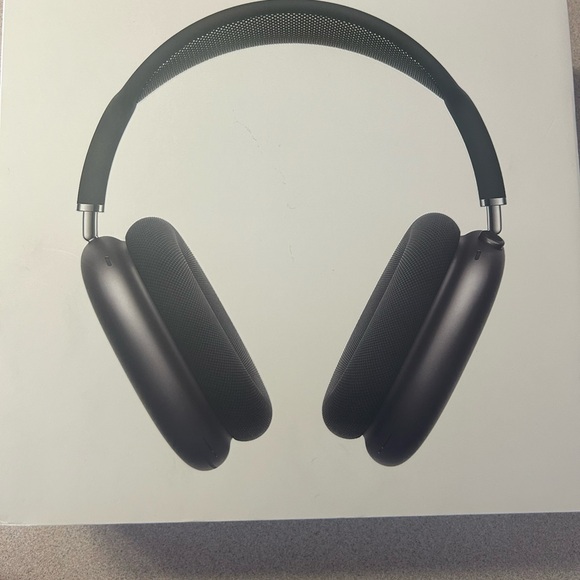 AirPods Max space grey